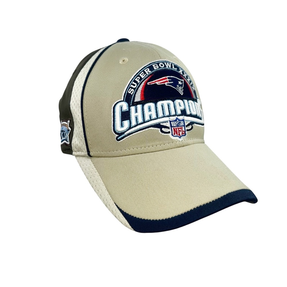 Reebok NFL New England Patriots Super Bowl 39 Adjustable Strapback Hat